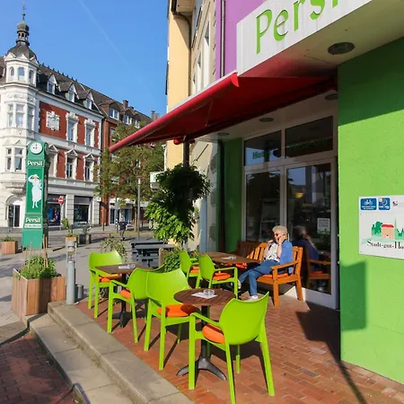 An der Persiluhr Stadt-gut-Hotel-2