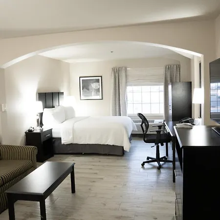 Lucille'S Hotel, Restaurant, & Bar-2