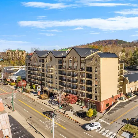 Black Bear Inn & Suites-2