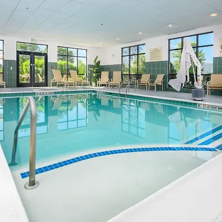 Hampton Inn & Suites Hartford-Manchester-2