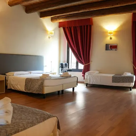 Honey Rooms Ferrara-3