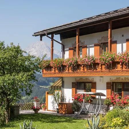 Gästehaus Sonnenbichl-2