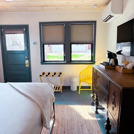 Piety Hill Cottages-2