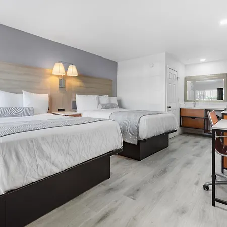 Inland Inn & Suites-3