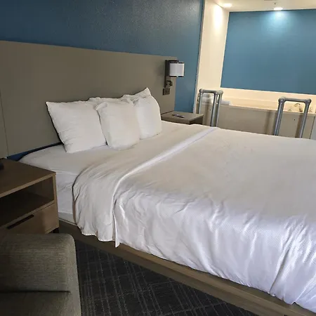 Comfort Inn Bourbonnais Near I-57-3