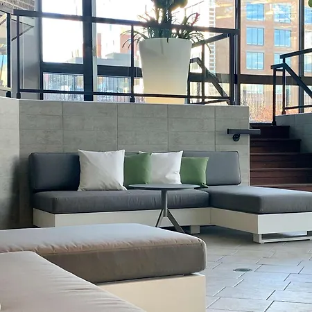 Doubletree By Hilton Montreal-2