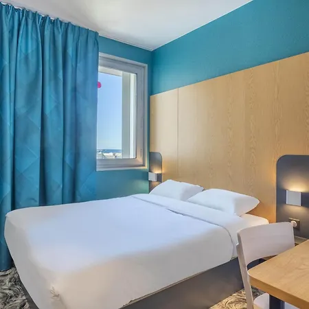 B&B HOTEL Marseille Les Ports-3