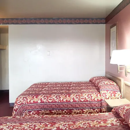 Oyo Hotel Kings At Clovis-3