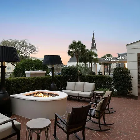 Courtyard By Marriott Charleston Historic District-3