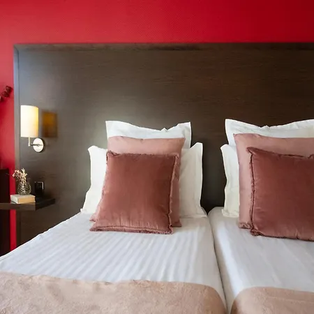 Hotel Vendome Menton-3