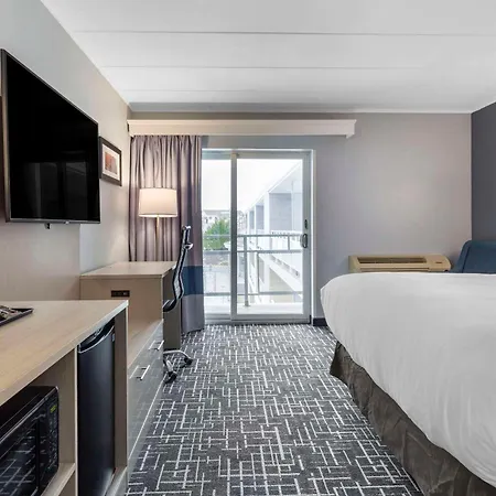 Comfort Inn Hyannis - Cape Cod-3