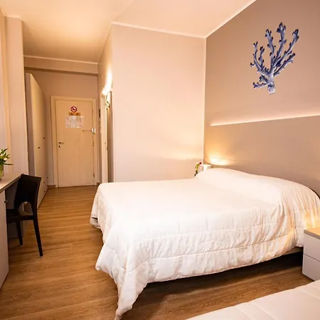 Hotel Italia-3