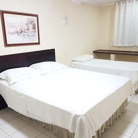 Oyo Del Verde Hotel-3