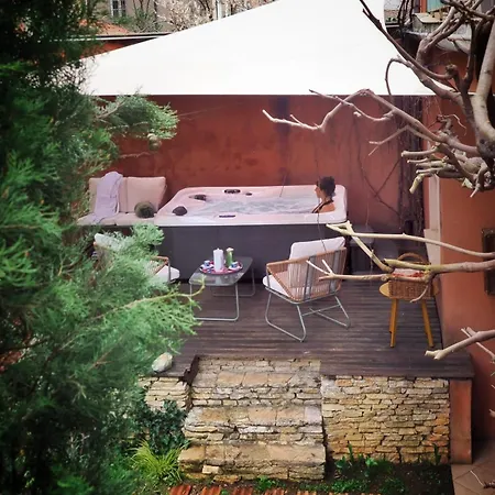 Chambre Condamine Spa-3