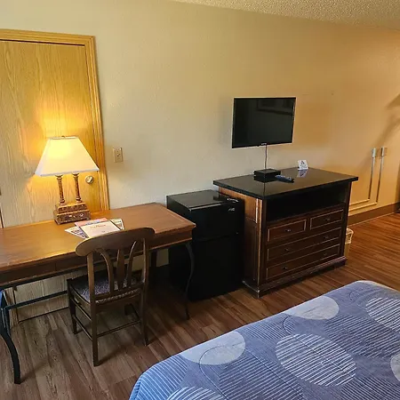 Broadway Inn Conference Center-3