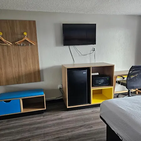 Days Inn By Wyndham Washington-3