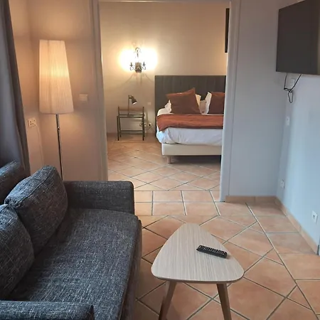 Le Relais Des Trois Mas-2