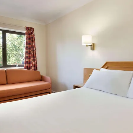 Days Inn Southampton Rownhams-2