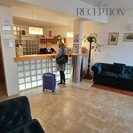 Hotel Claris-3