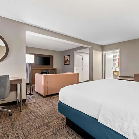 Hampton Inn Jonesboro-2