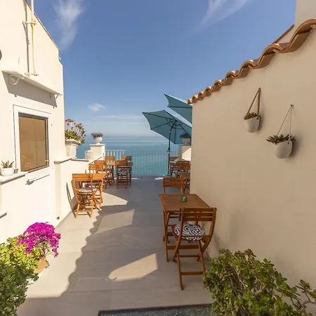 Casanova Rooms And Apartment To Rent-2