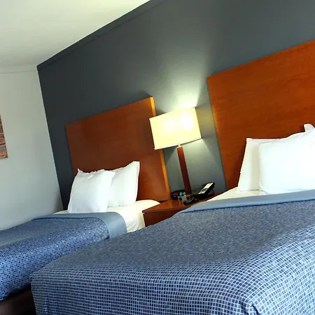 Econo Lodge Franklin South-3