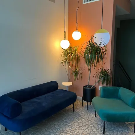 Hotel Capital-2