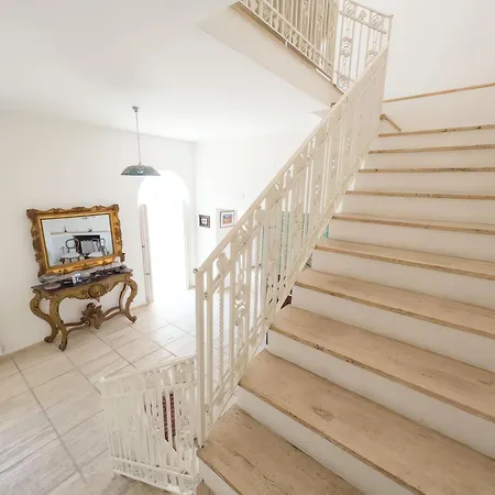 Casa Nina- Camere Con Vista Mare E Terrazza A Raito, Costiera Amalfitana-3