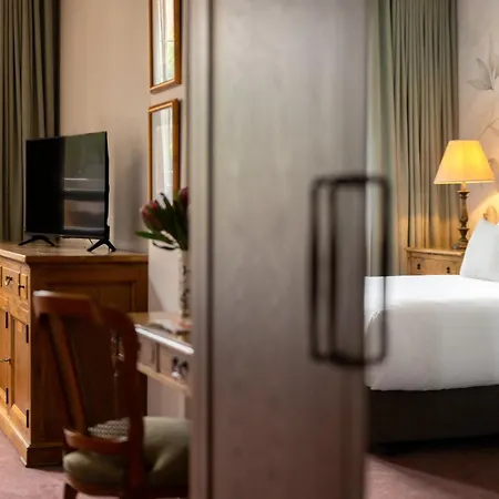 The Russell Boutique Hotel-2