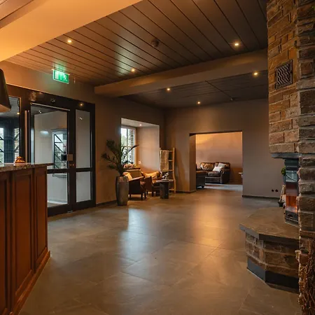 Naturhotel Sachsenbaude Oberwiesenthal - Indoor-Pool&Outdoor-Whirlpool-3