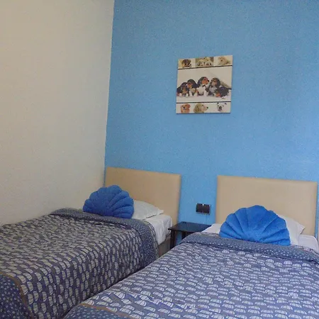 Hotel De La Gare-3