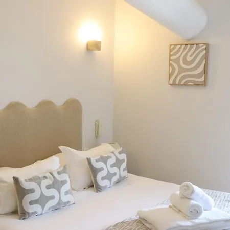 Mas Des Romarins, The Originals Relais-3