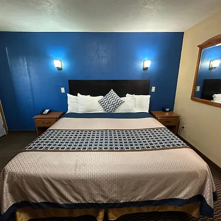 Eco-Lux Inn Norfolk-3