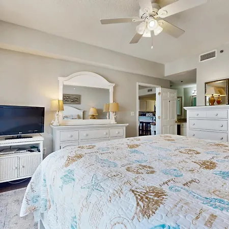 The Beach Club Catalina 306-3