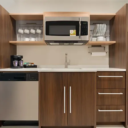 Home2 Suites By Hilton Newark Airport-3