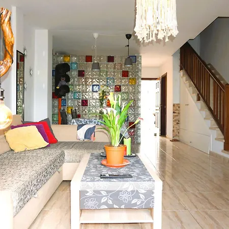 Casa La Sonrisa Shared House-3
