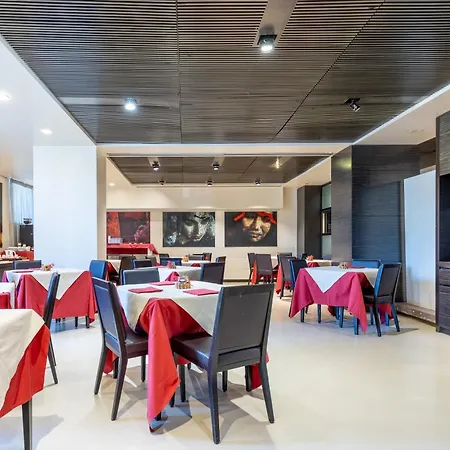 Wall Art Hotel & Residence-3