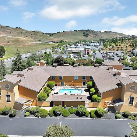 Quality Inn Near Six Flags Discovery Kingdom-Napa Valley-3