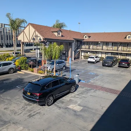 Cabana Inn & Suites-2