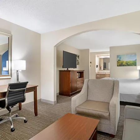 Best Western Inn & Suites Monroe-2