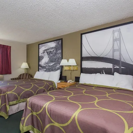Super 8 By Wyndham Houghton Lake-2