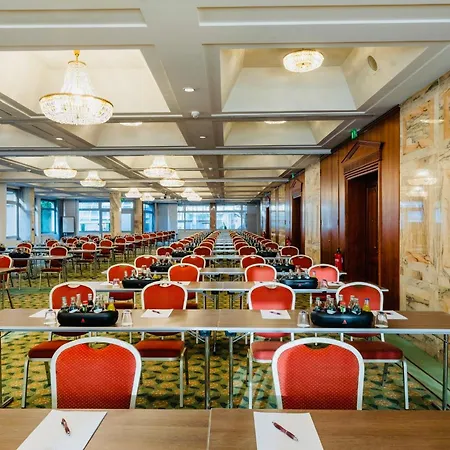 H4 Hotel Frankfurt Messe-3