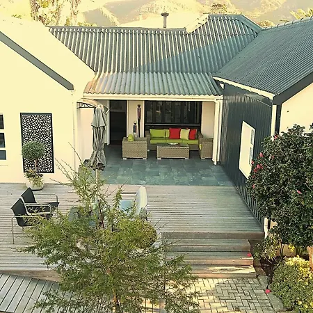 Hermanus Champagne Accommodation-2