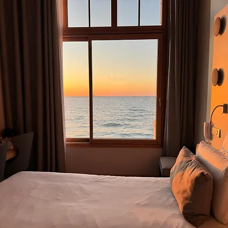 Hotel Kyriad Saint Malo Centre Plage-3