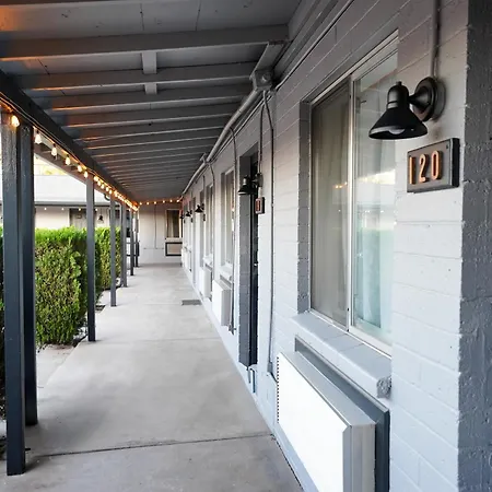 Rim Country Inn - Self Serve Hotel --2