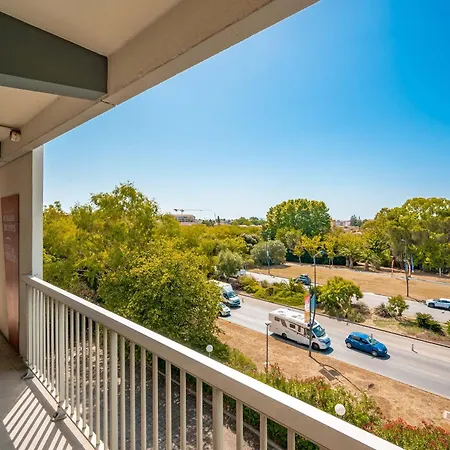 B&B HOTEL Hyères-2