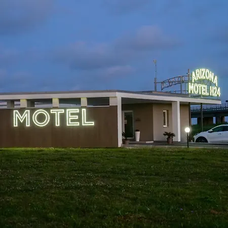 Arizona Motel-3