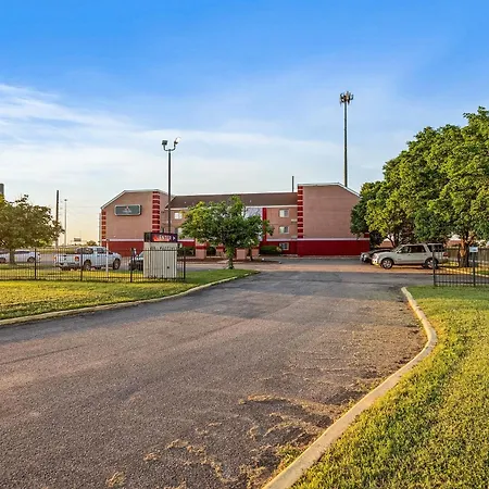 Coratel Plus Suites Wichita West Airport-2