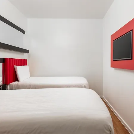 Tune Hotel Liverpool-2