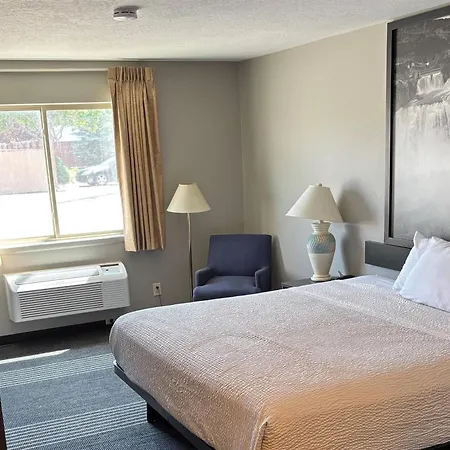 Super 8 By Wyndham Rexburg-3